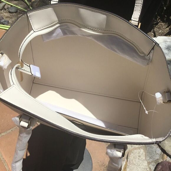 MICHAEL KORS LEATHER LT CREAM TOTE LAPTOP SHOULDER BAG WOMEN HANDBAGS - Picture 3 of 8